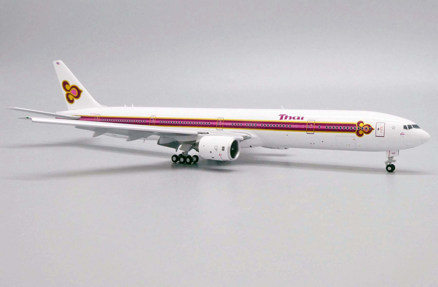 1:400 JC Wings Thai Airways Boeing 777-300 "Old Livery, FLAPS DOWN" HS-TKE LH4172A