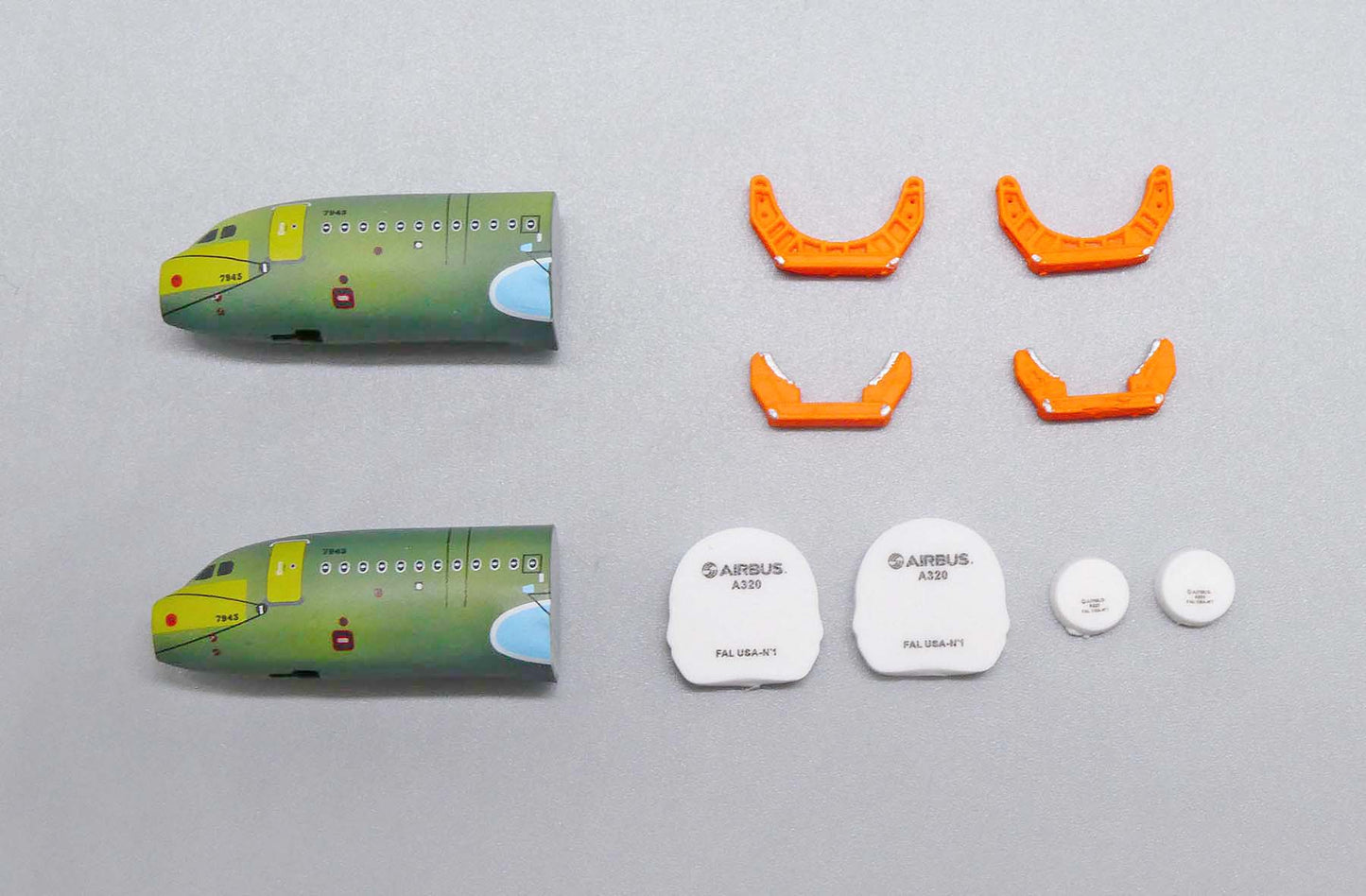 1:400 JC Wings Beluga Accessories (Front Fuselage Sections Set) JCGSESETB
