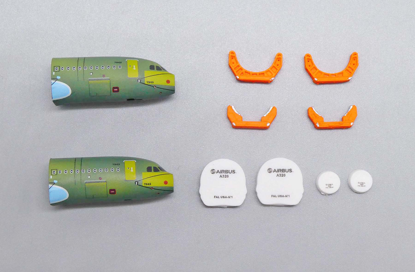 1:400 JC Wings Beluga Accessories (Front Fuselage Sections Set) JCGSESETB