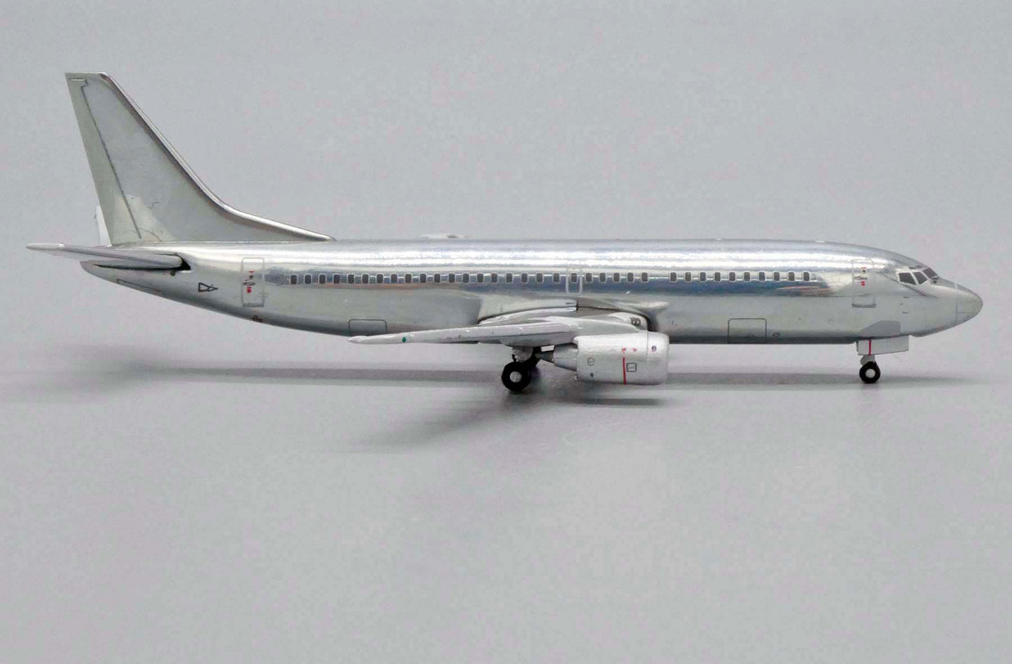 1:400 JC Wings Blank 737-300 (Polished) BK2012
