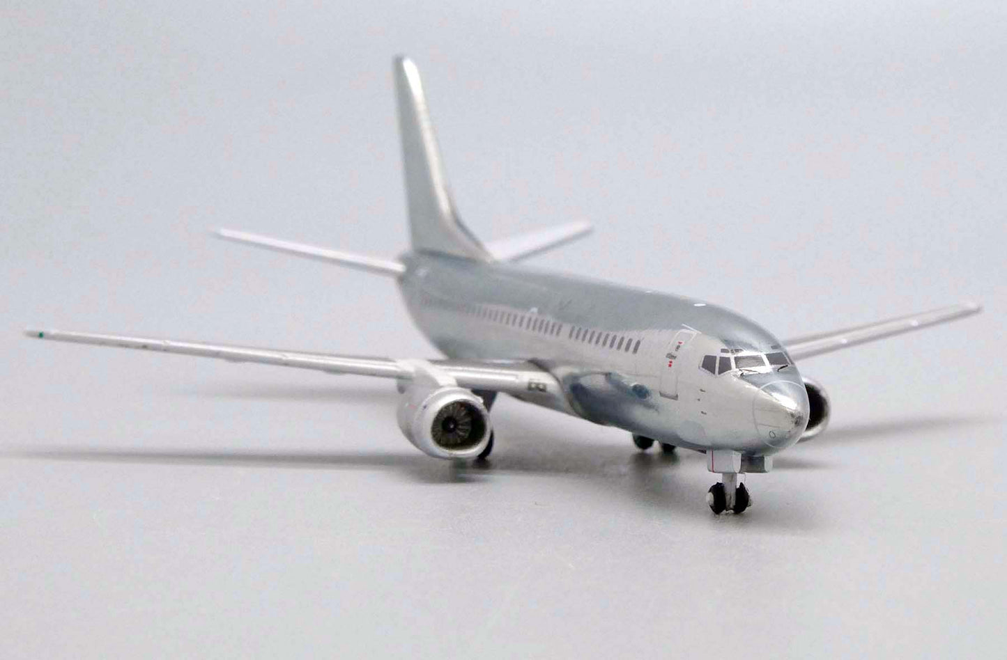 1:400 JC Wings Blank 737-300 (Polished) BK2012