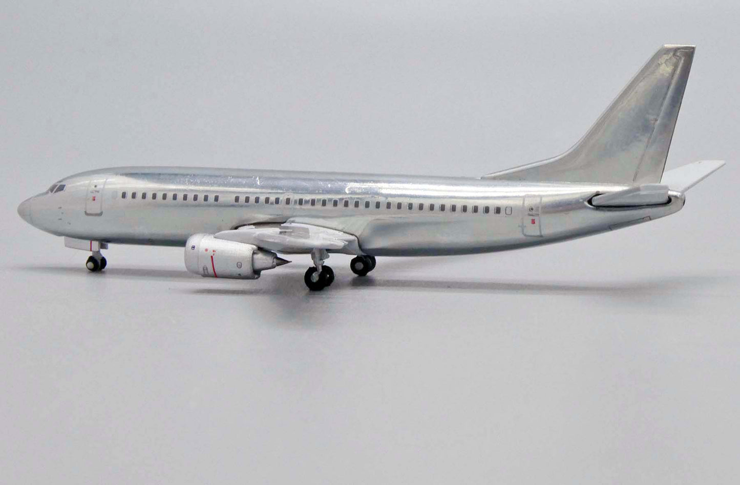 1:400 JC Wings Blank 737-300 (Polished) BK2012