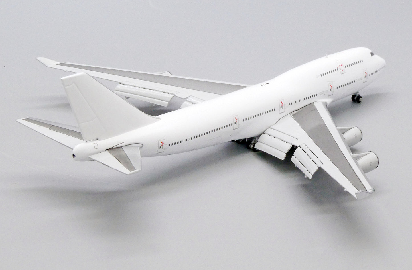 1:400 JC Wings Blank 747-400 (New Mould, General Electric, Flaps Down) BK2007A