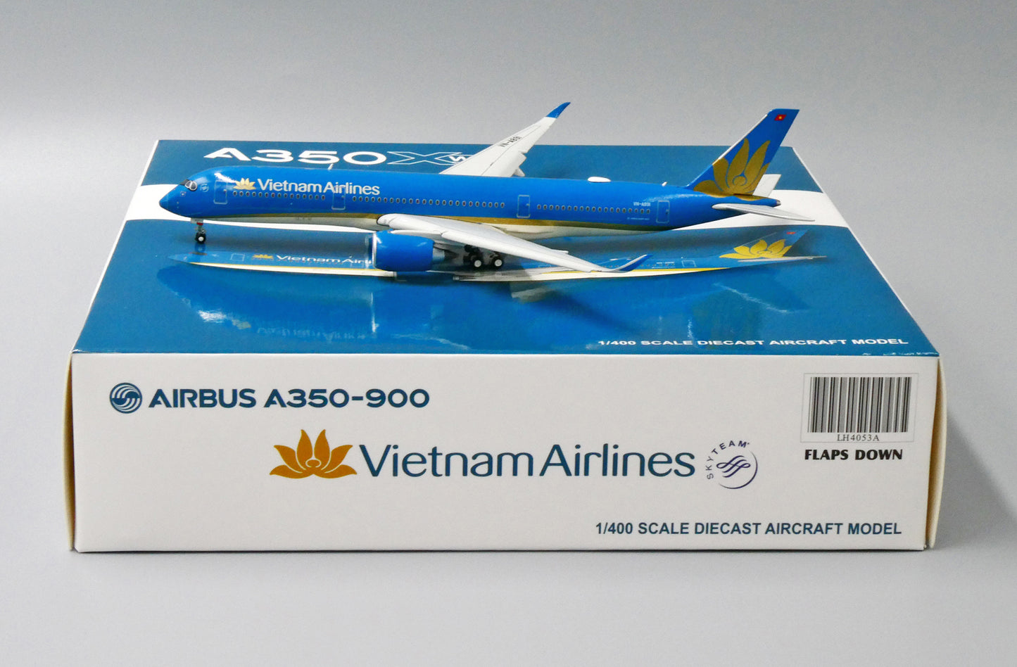1:400 JC Wings Vietnam Airlines Airbus A350-900 "Flaps Down" VN-A891 LH4053A