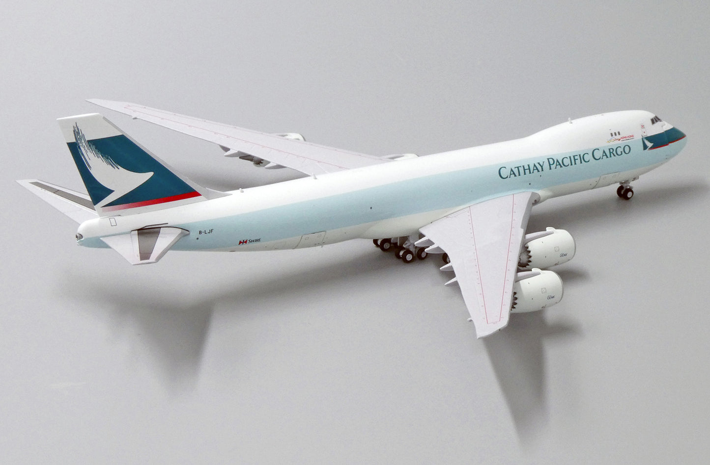 1:400 JC Wings Cathay Pacific Cargo 747-8F B-LJF "Interactive" EW4748010