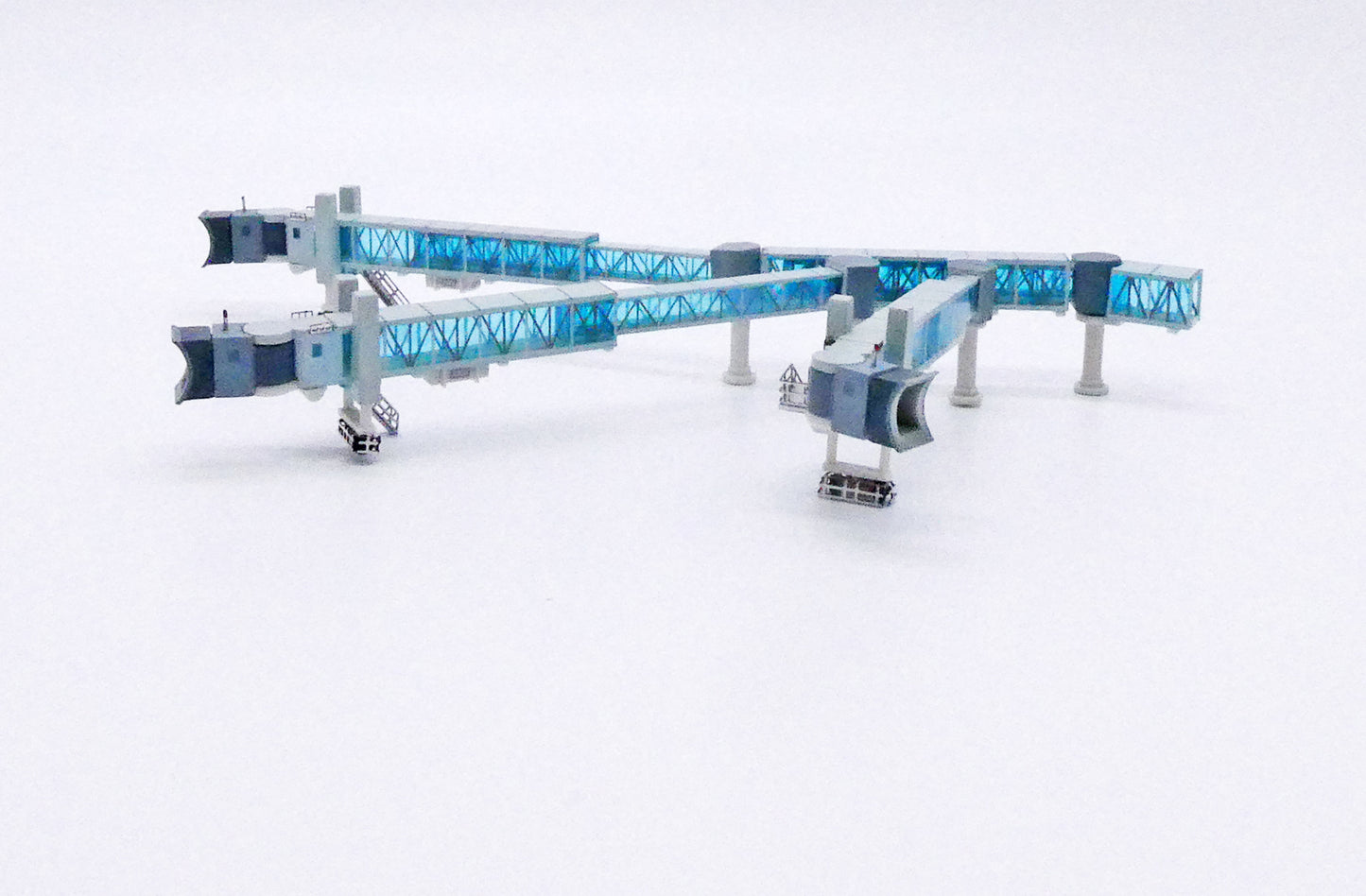 1:400 JC Wings Air Bridge Jetway (A380 Triple Jetway, Blue) LH4219 Pack of 1