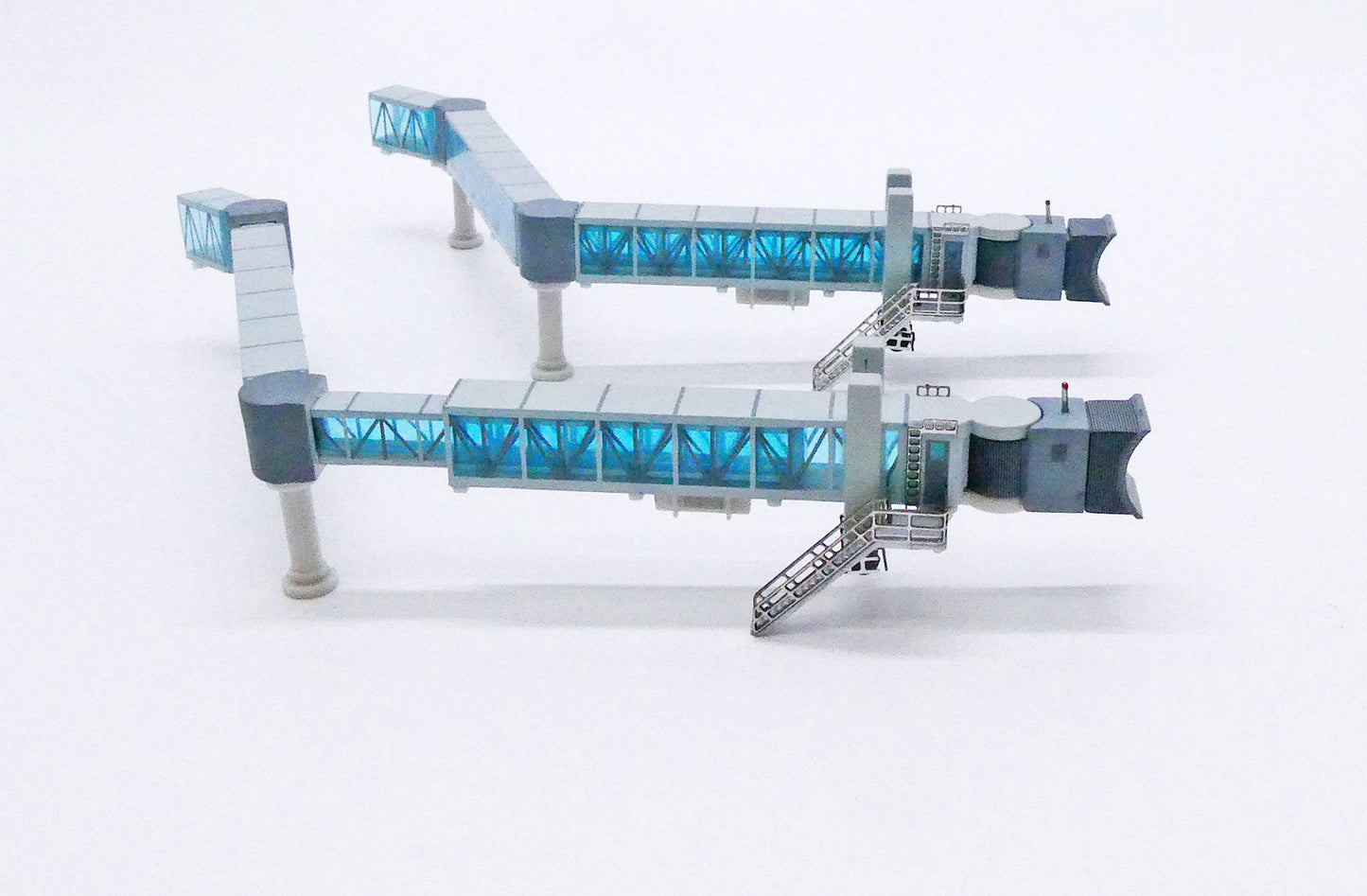 1:400 JC Wings Air Bridge Jetway (Single Jetway, Blue) LH4223 Pack of 2