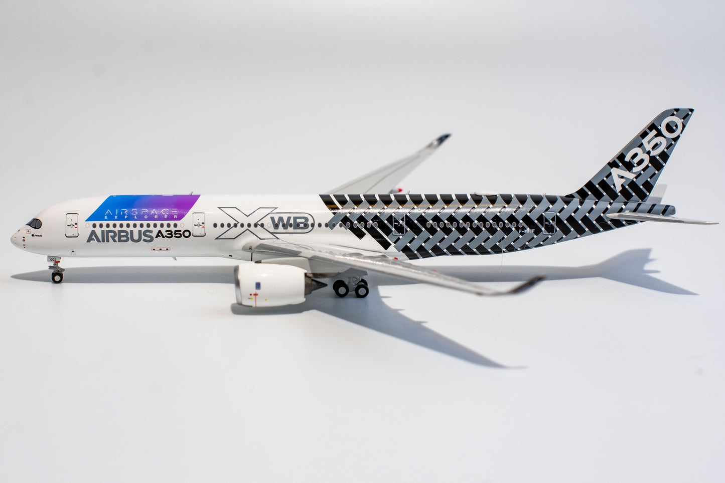 1:400 NG Models Airbus Industries A350-900 "Airspace Explorer" F-WWCF	39016
