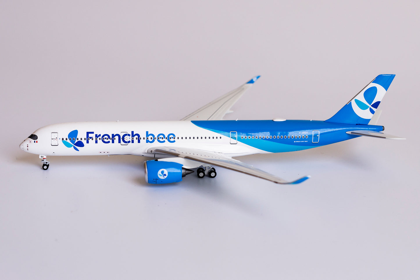 1:400 NG Models French Bee Airbus A350-900 F-HREV NG39023