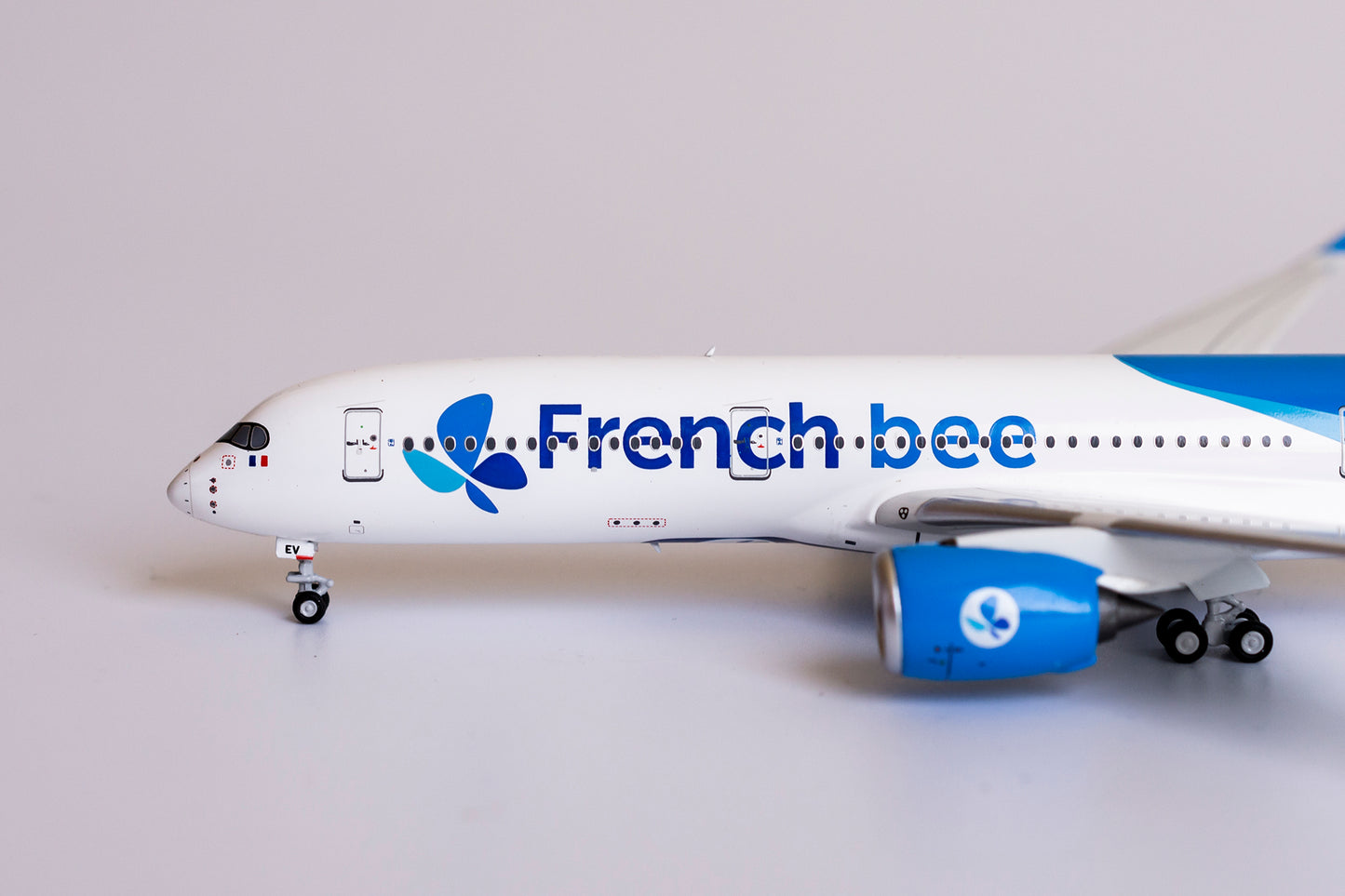 1:400 NG Models French Bee Airbus A350-900 F-HREV NG39023