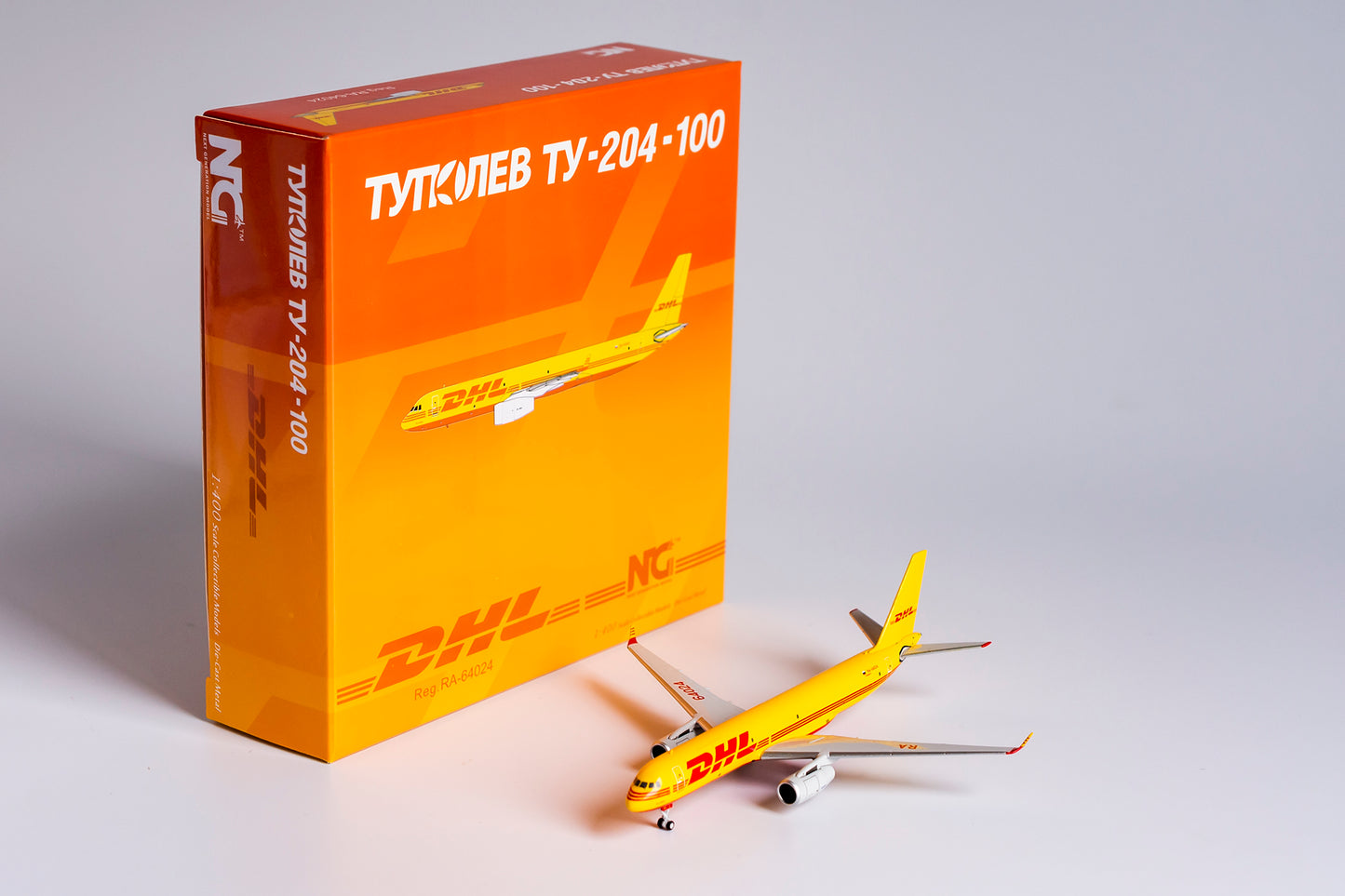 1:400 NG Models DHL Aviation TU-204-100C (Aviastar-Tu Air Company) RA-64024 NG40005