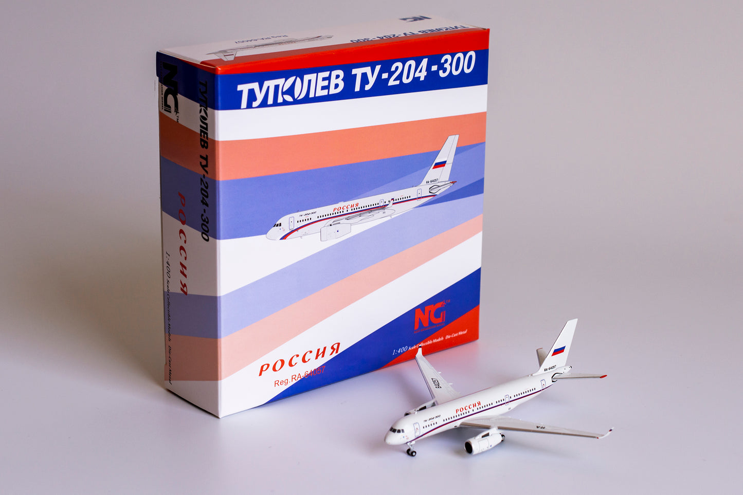 1:400 NG Models Russia State Transport Company Tupolev TU-204-300 RA-64057 NG41002