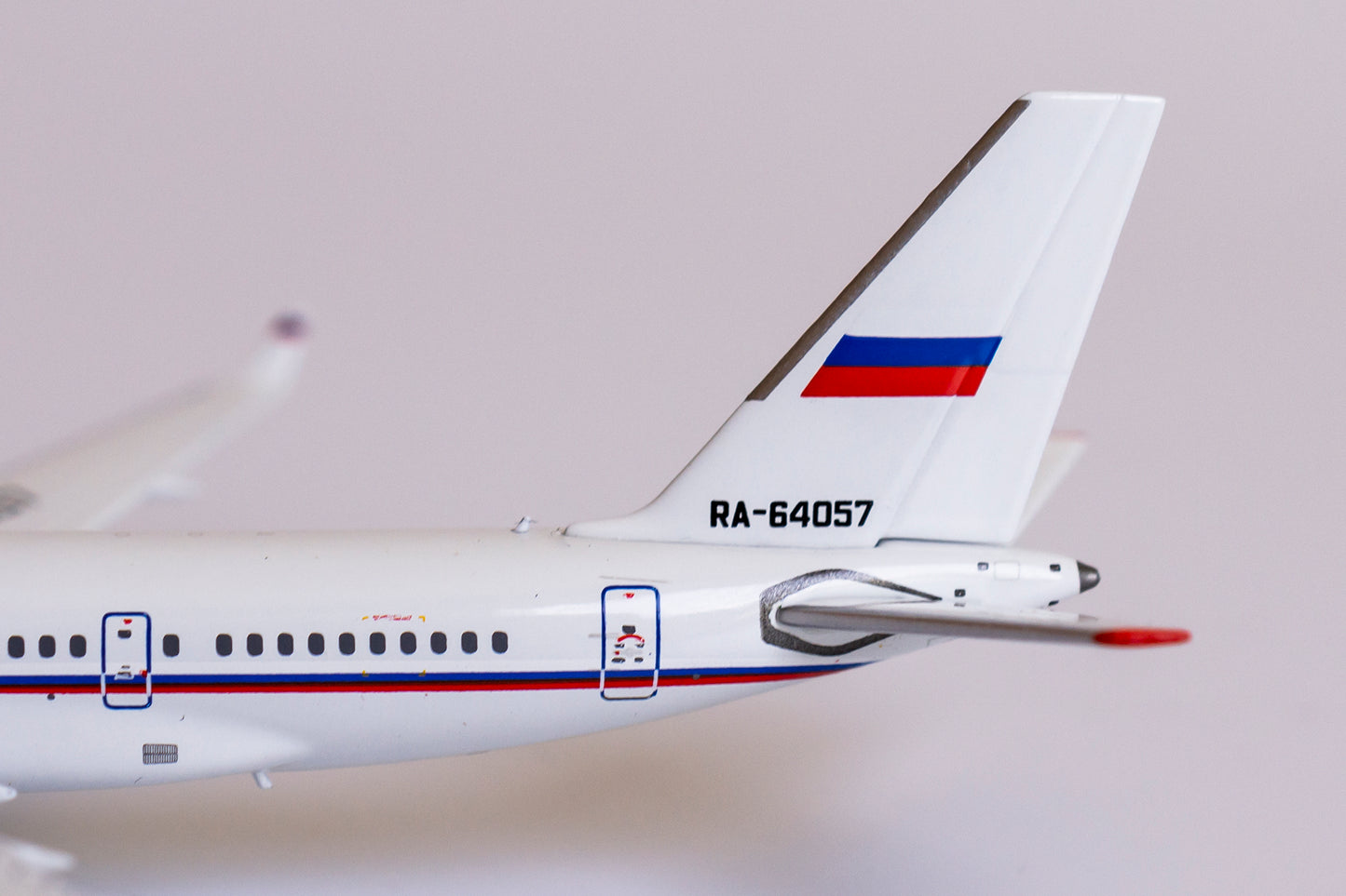 1:400 NG Models Russia State Transport Company Tupolev TU-204-300 RA-64057 NG41002