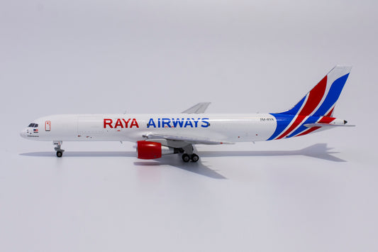 1:400 NG Models Raya Airways Boeing 757-200PCF 9M-RYA NG53163