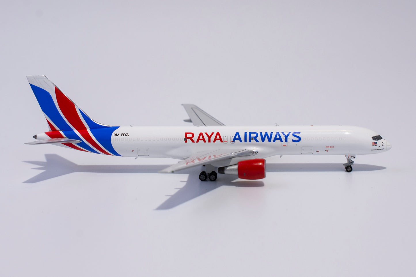 1:400 NG Models Raya Airways Boeing 757-200PCF 9M-RYA NG53163