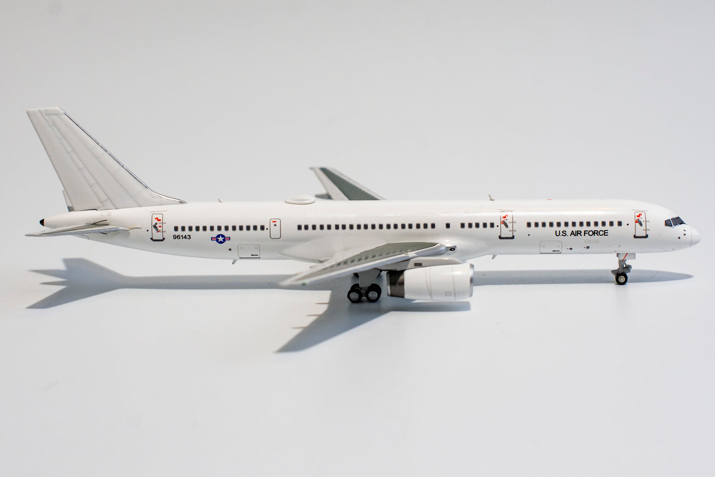 1:400 NG Models United States Air Force Boeing 757-200 (C-32B) 6143 53167
