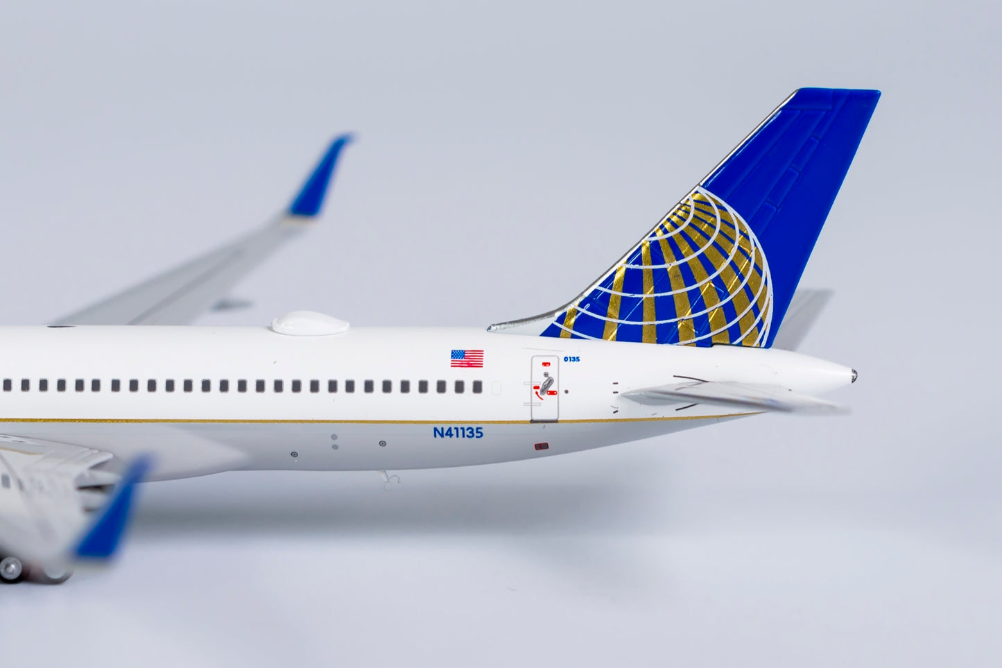 1:400 NG Models United Airlines Boeing 757-200 "Co-Merger Livery" N41135 NG53179