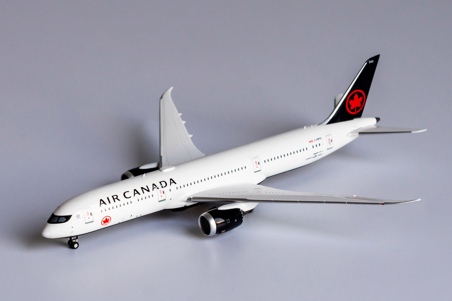 1:400 NG Models Air Canada Boeing 787-9 "New Colors" C-FRTG NG55069
