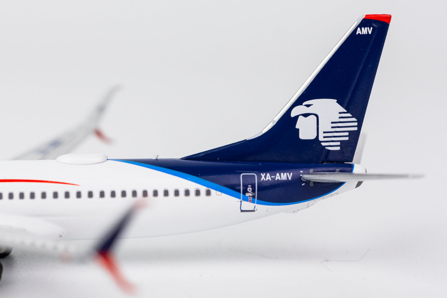 1:400 NG Models Aeroméxico Boeing 737-800 "Split Scimitars" XA-AMA NG58090