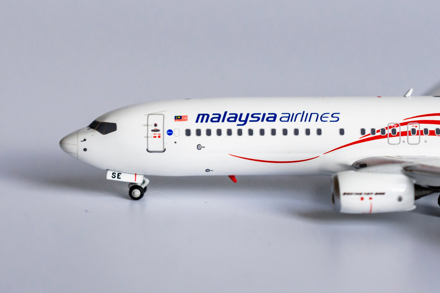 1:400 NG Models Malaysia Airlines Boeing 737-800 "Negaraku Colors" 9M-MSE NG58103