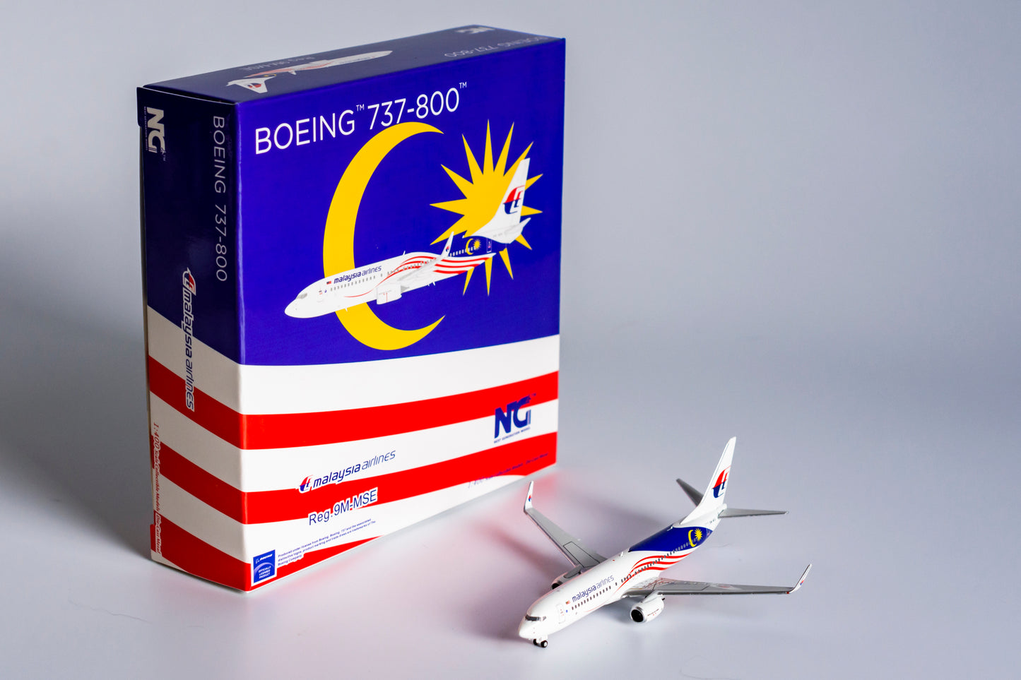 1:400 NG Models Malaysia Airways Boeing 737-800 "Negaraku Colors" 9M-MSE 58103
