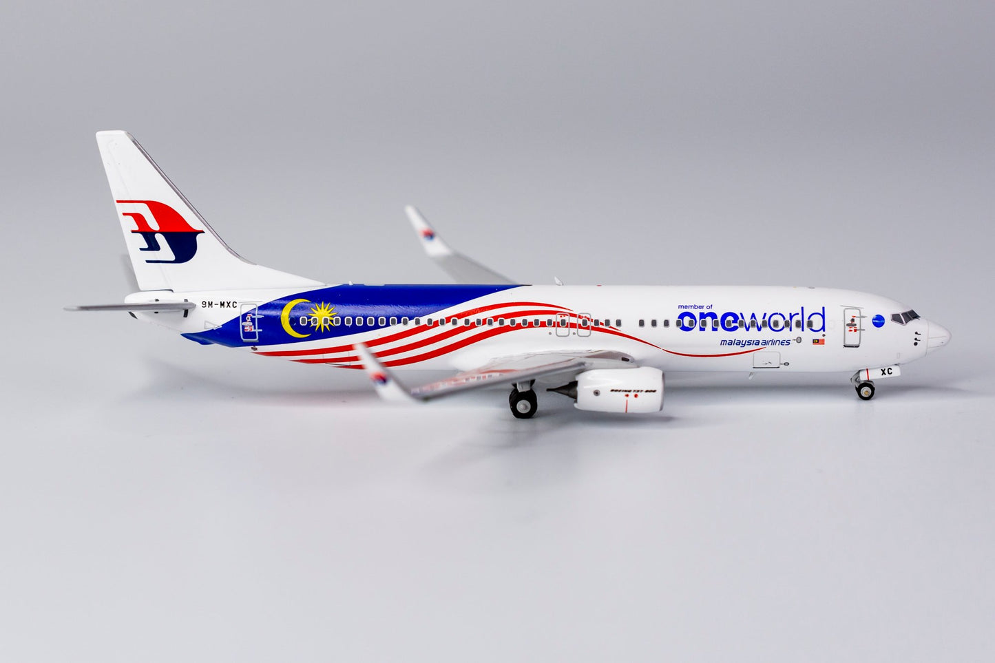 1:400 NG Models Malaysia Airlines Boeing 737-800 "Negaraku, Oneworld" 9M-MXC NG58112