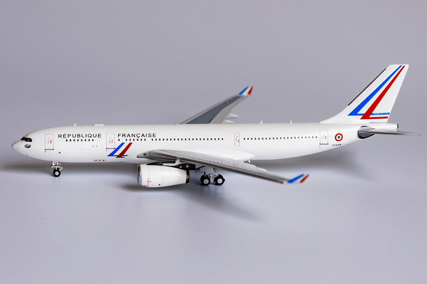 1:400 NG Models French Air Force (Armee de l'air) Airbus A330-200 F-UJCS NG61028