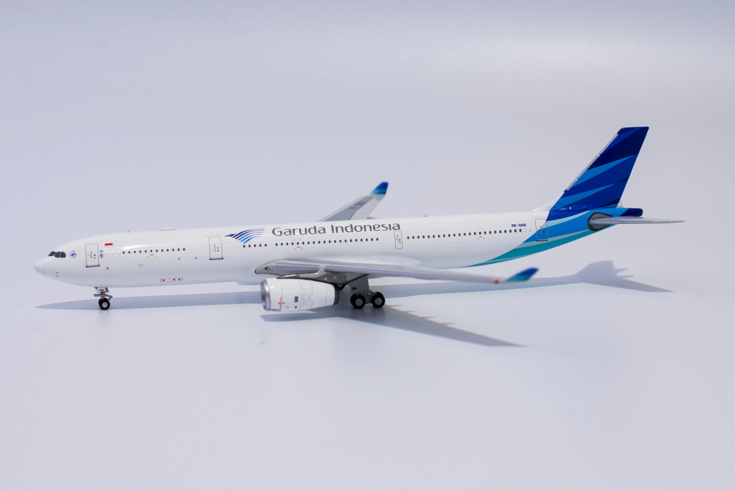 1:400 NG Models Garuda Indonesia Airbus A330-300 PK-GHA NG62018