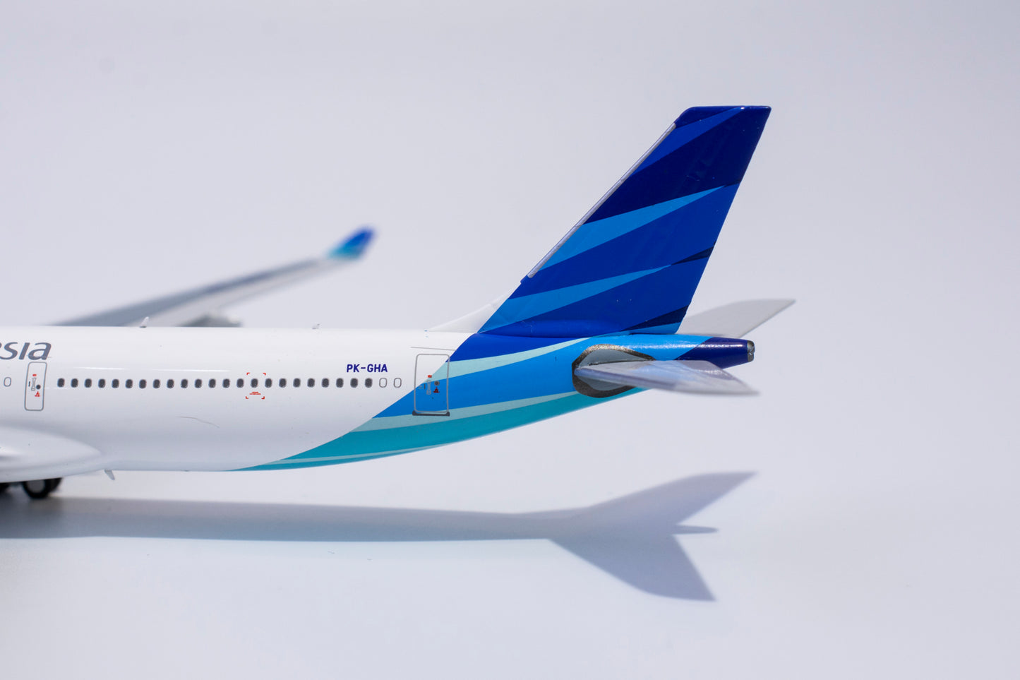 1:400 NG Models Garuda Indonesia Airbus A330-300 PK-GHA NG62018