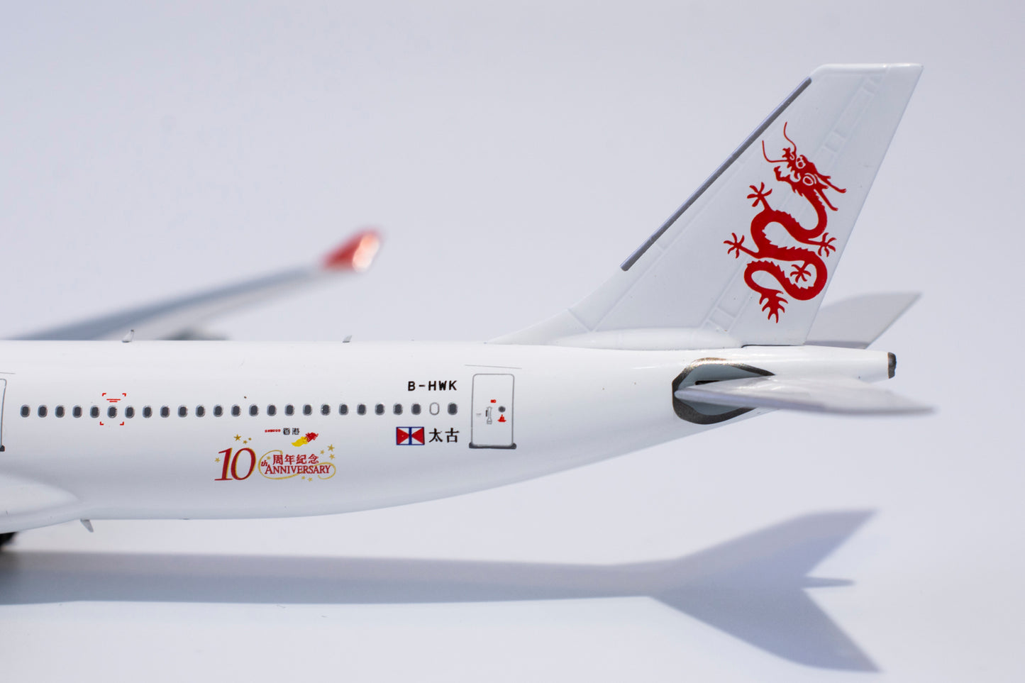 1:400 NG Models Hong Kong Dragon Airlines Airbus A330-300 "10th Anniversary" B-HWK NG62019