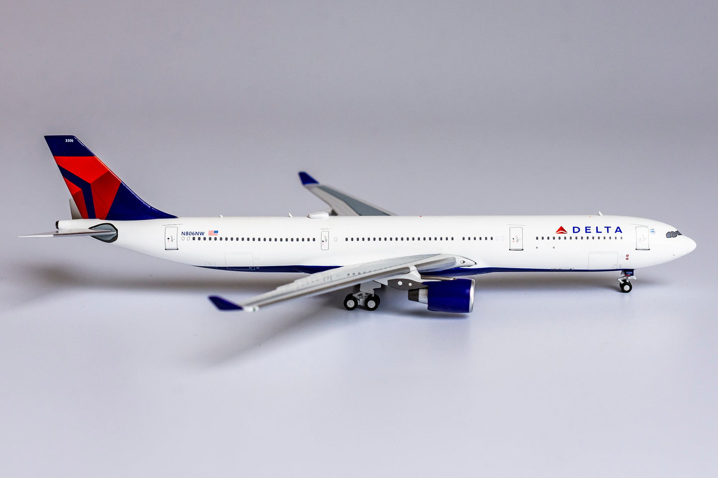 1:400 NG Models Delta Air Lines Airbus A330-300 N806NW NG62021