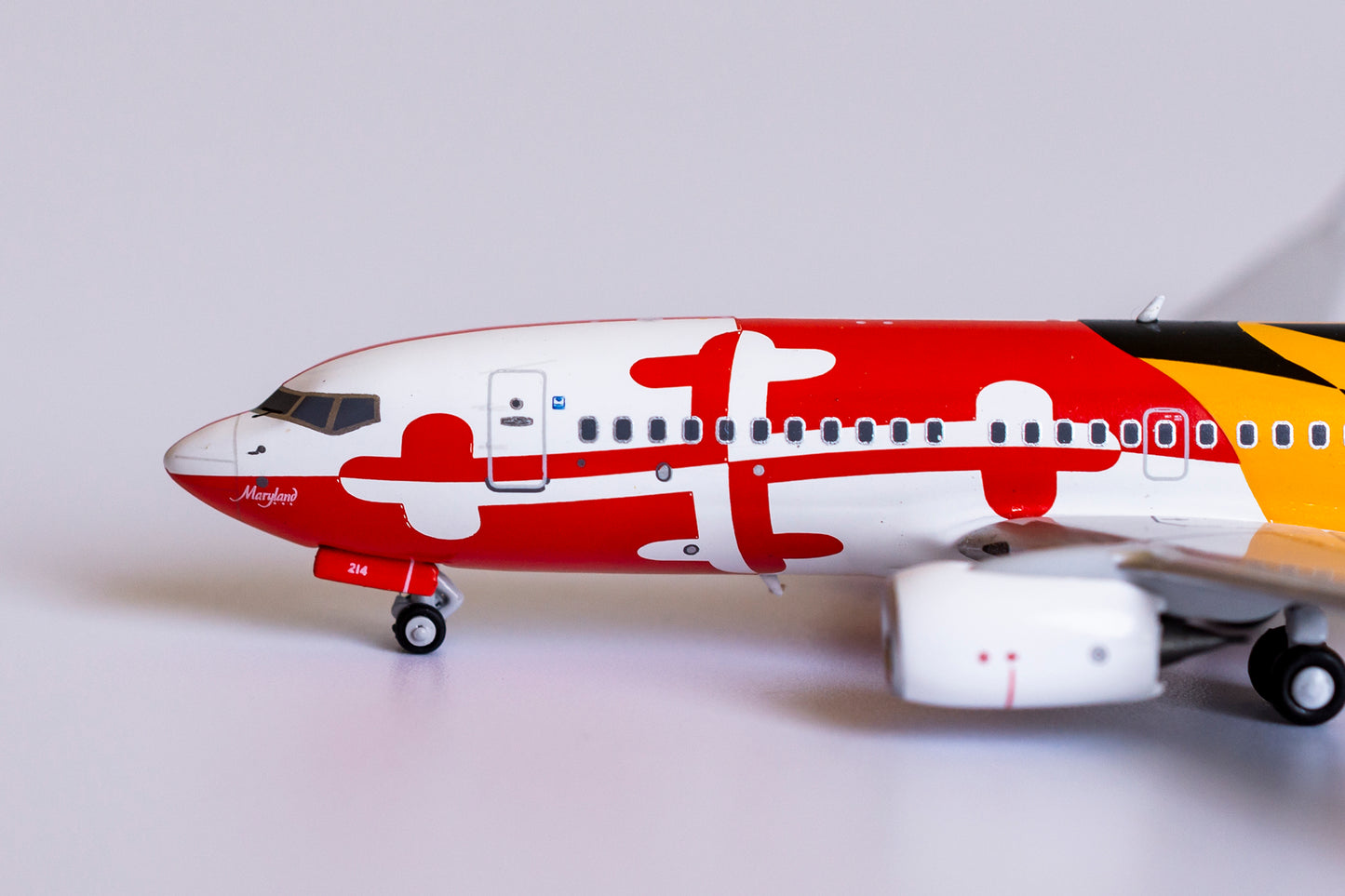 1:400 NG Models Southwest Airlines Boeing 737-700 "Maryland One" N214WN (Canyon Blue Tail) NG77006