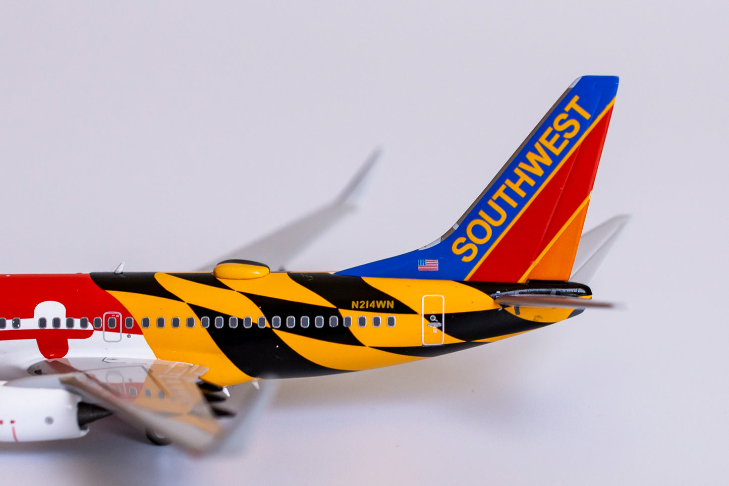 1:400 NG Models Southwest Airlines Boeing 737-700 "Maryland One" N214WN (Canyon Blue Tail) NG77006