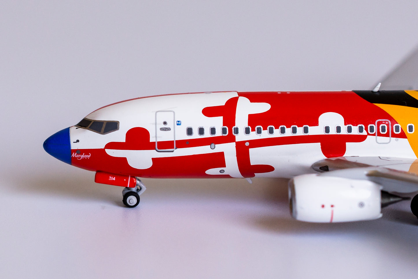 1:400 NG Models Southwest Airlines Boeing 737-700 "Maryland One" N214WN (Canyon Blue Tail, Blue Nose) 77008