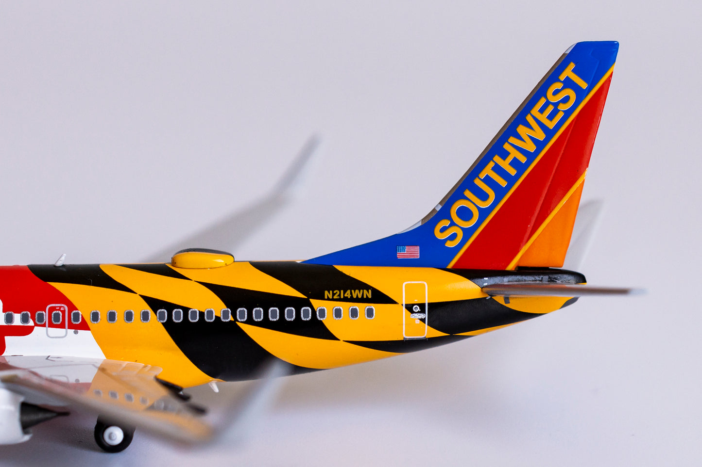 1:400 NG Models Southwest Airlines Boeing 737-700 "Maryland One" N214WN (Canyon Blue Tail, Blue Nose) 77008