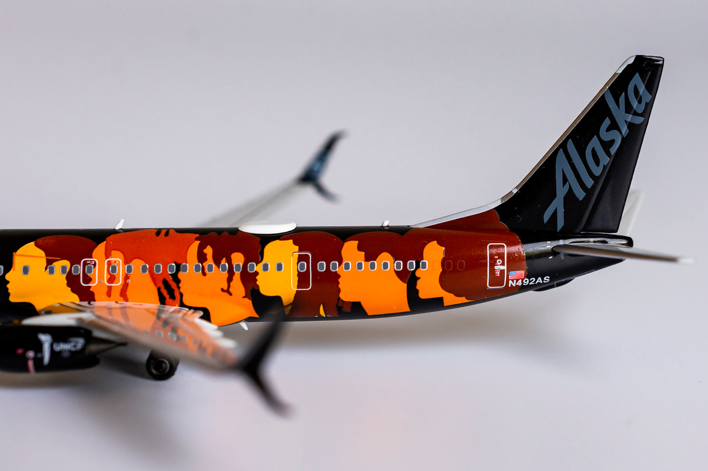 1:400 NG Models Alaska Airlines Boeing 737-900ER "UNCF" N492AS NG79003