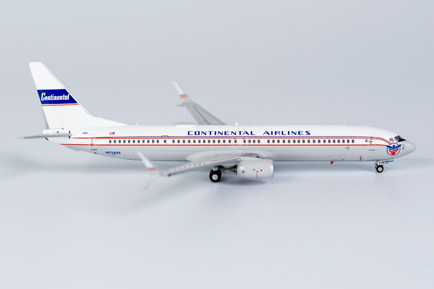 1:400 NG Models United Airlines Boeing 737-900ER/w "Continental Retro" N75435 79010
