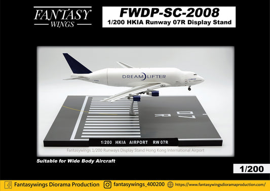 1:200 Fantasy Wings Runway Display "Hong Kong International Airport" FWDP-SC-2008