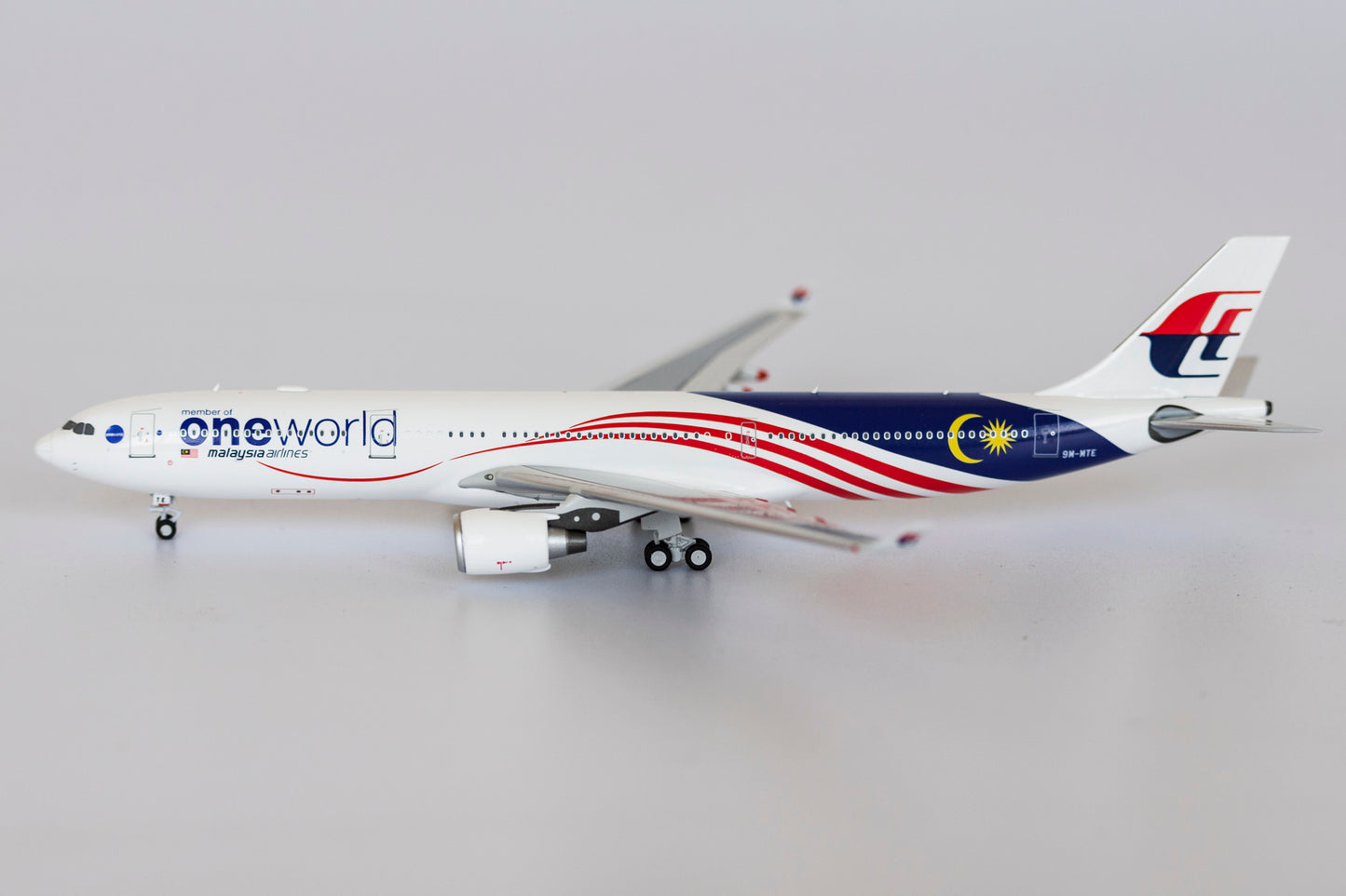 1:400 NG Models Malaysia A330-300 "Negaraku One World" 9M-MTE 62016