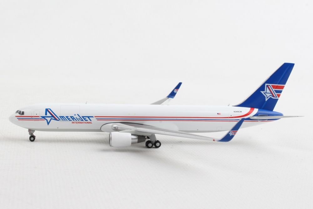 1:400 Gemini Jets Amerijet Boeing 767-300F N349CM GJAJT1969