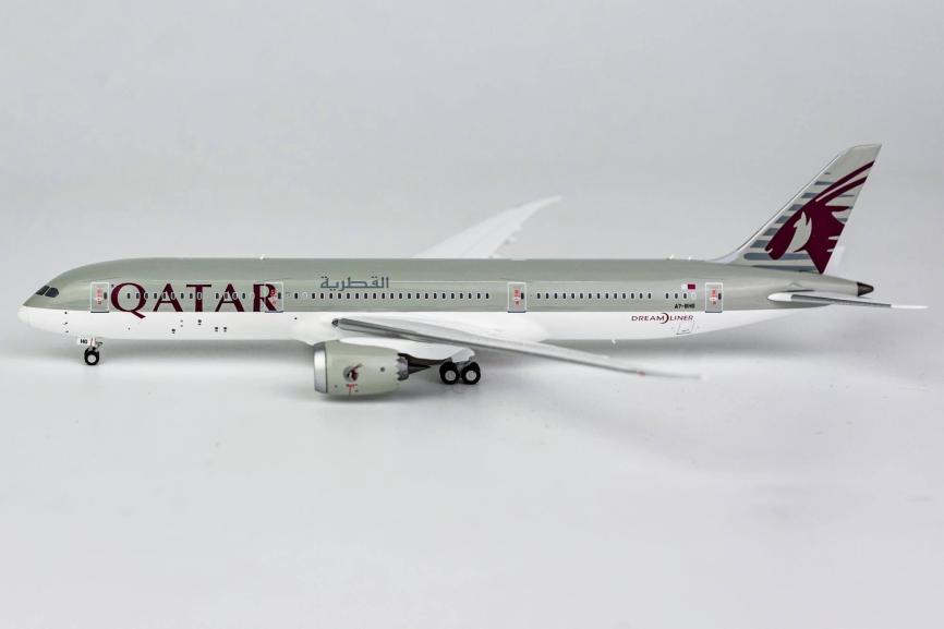 1:400 NG Models Qatar 787-9 A7-BHG 55050