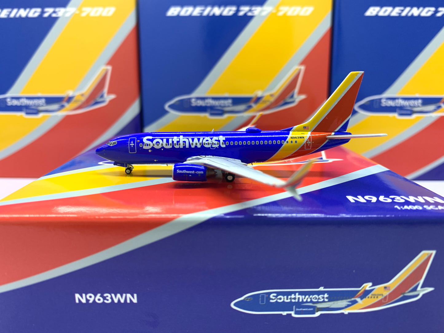 1:400 Panda Model Southwest 737-700 (Split Scimitars) Heart Livery N963WN Release