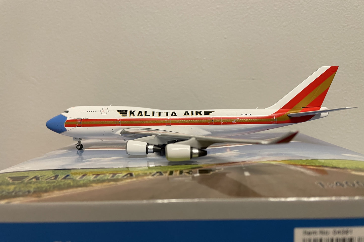 1:400 Phoenix Models Kalitta Air Cargo Boeing 747-400 "Mask Livery" N744CK PH4381