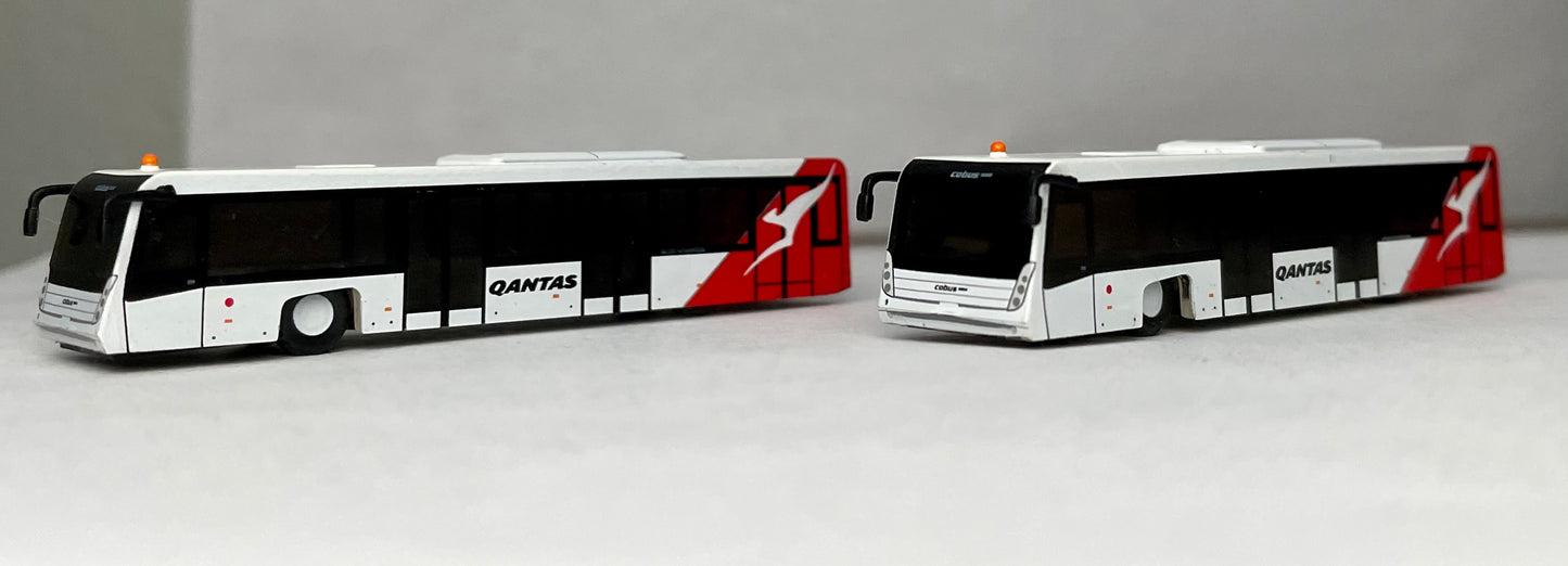1:200 Fantasy Wings Airport Bus Set AA2002 (Qantas) Pack of 2
