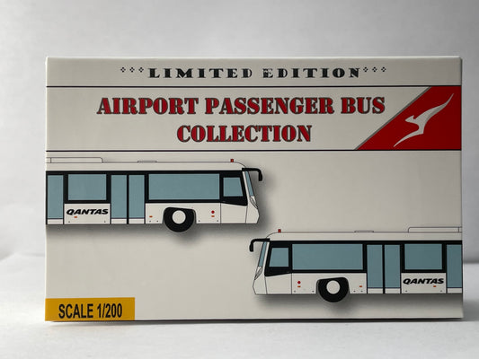 1:200 Fantasy Wings Airport Bus Set AA2002 (Qantas) Pack of 2