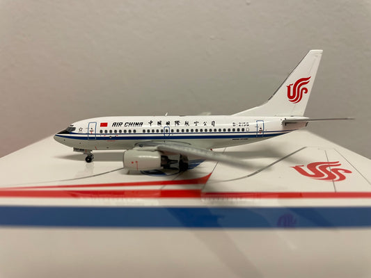 1:400 Panda Models Air China Boeing 737-600 B-2156 PM18021