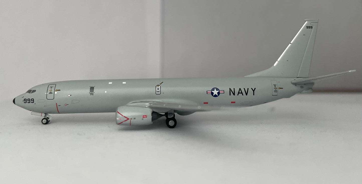 1:400 Panda Models United States Navy P-8A (737-800) 168999 PM202005