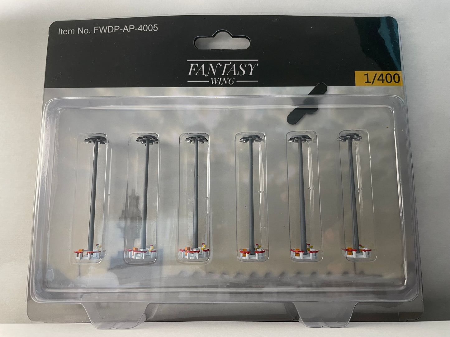 1:400 Fantasy Wings Airport Flood Lights (Pack of 6) FWDP-AP-4005