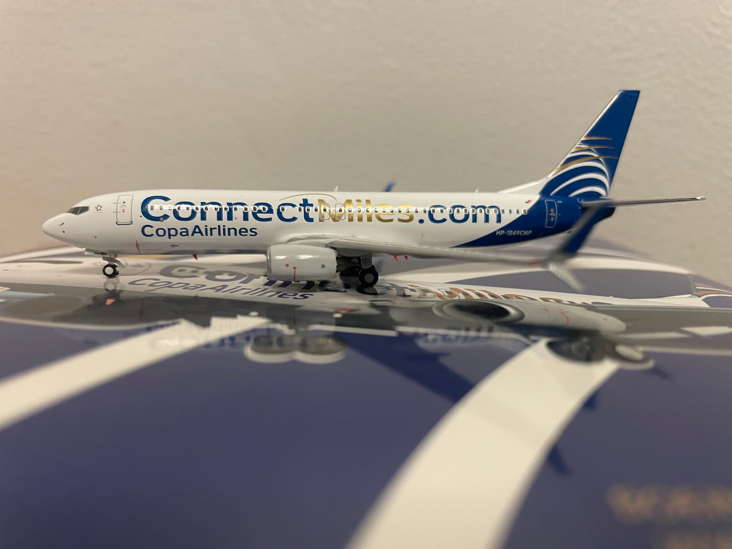 1:400 Panda Models / El Aviador Copa Airlines Boeing 737-800 "Special" HP-1849CMP EAV400-1849
