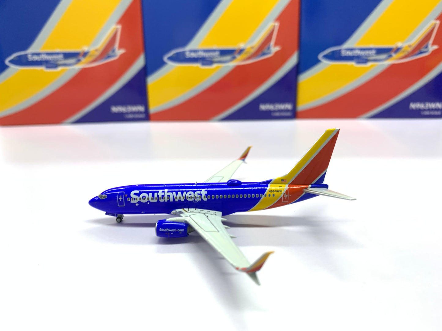 1:400 Panda Model Southwest 737-700 (Split Scimitars) Heart Livery N963WN Release